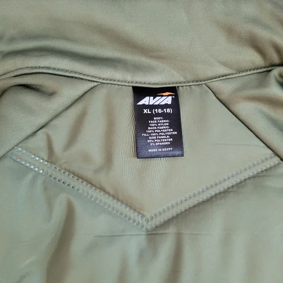 Like New Avia Olive Leaves Quilted Vest Size XL - Picture 8 of 12